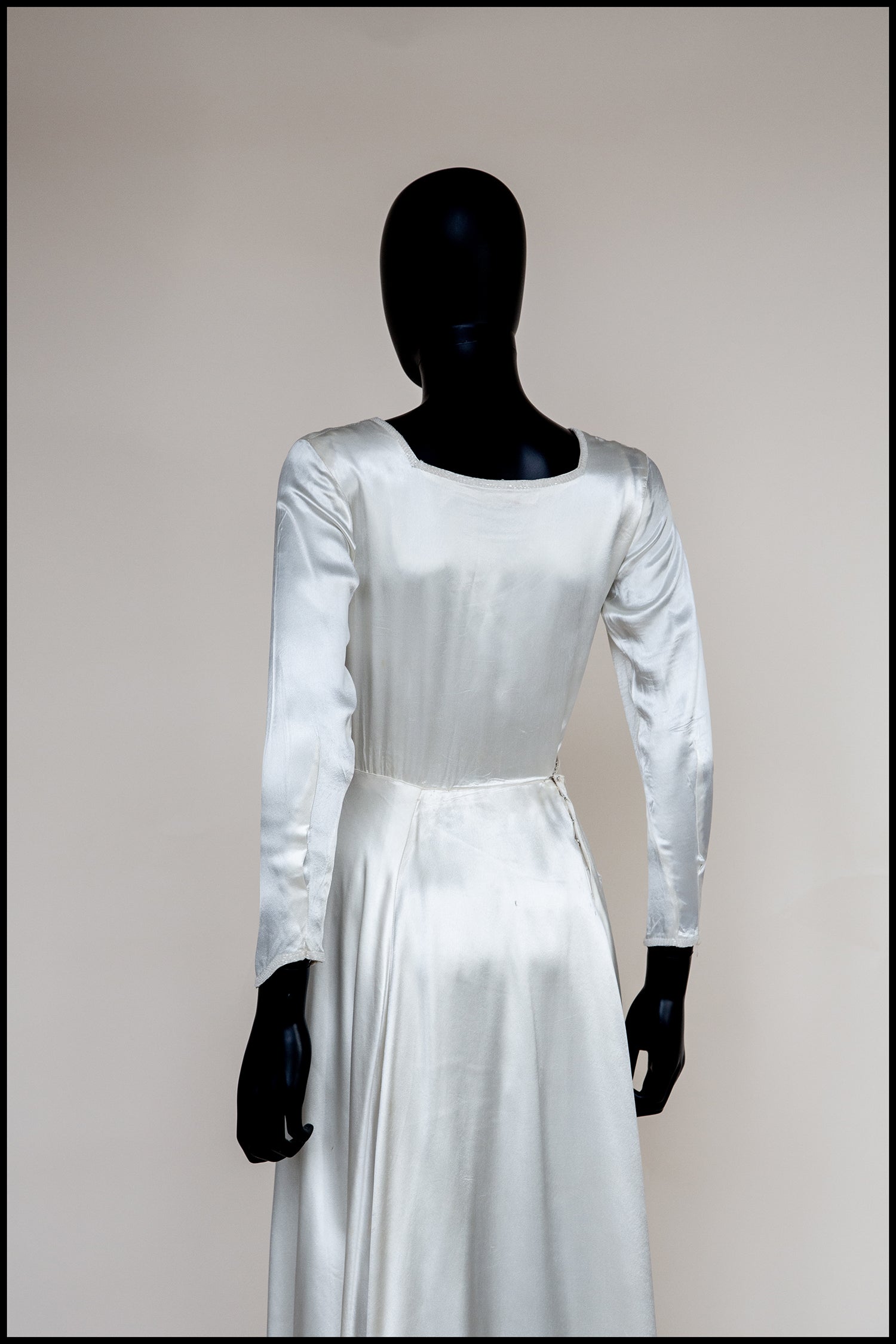 Vintage 1930s Ivory Beaded Bow Satin Wedding Dress