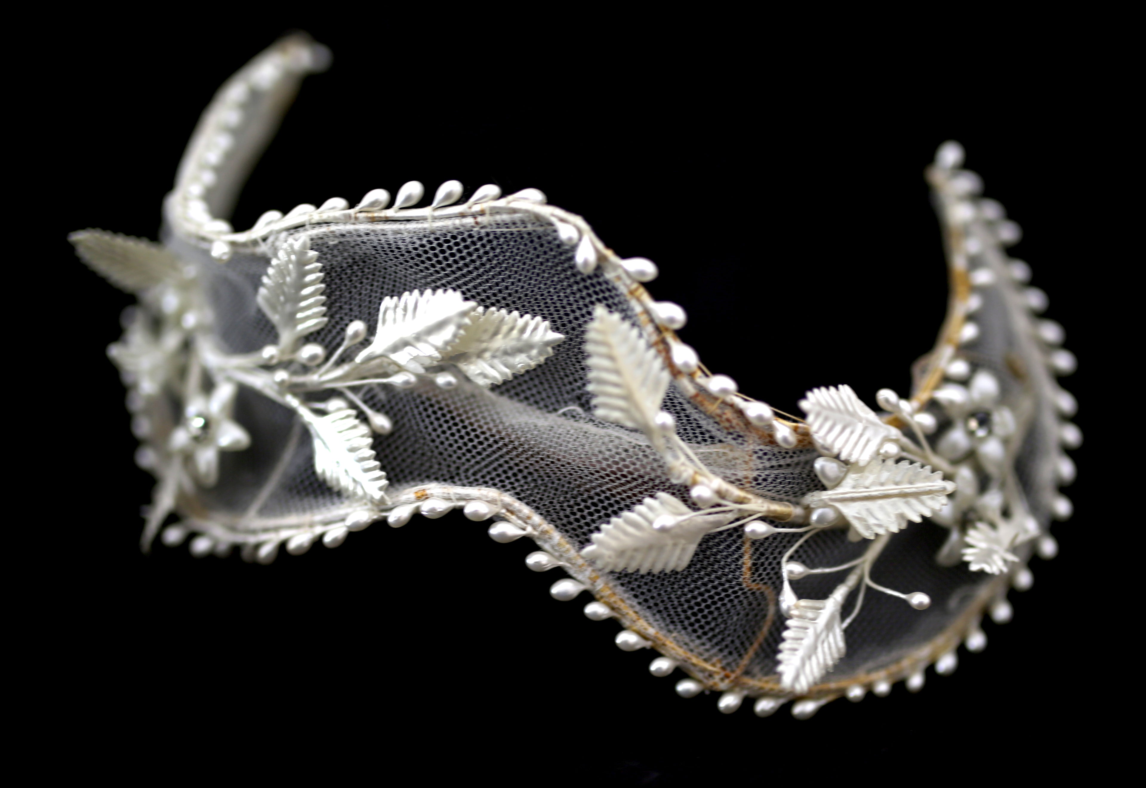 Vintage 1940s Pearl Wax Head Piece