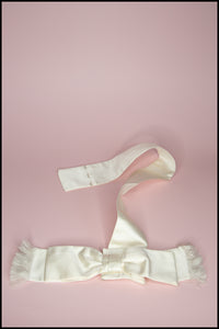 Vintage 1950s Ivory Satin Bow Belt S