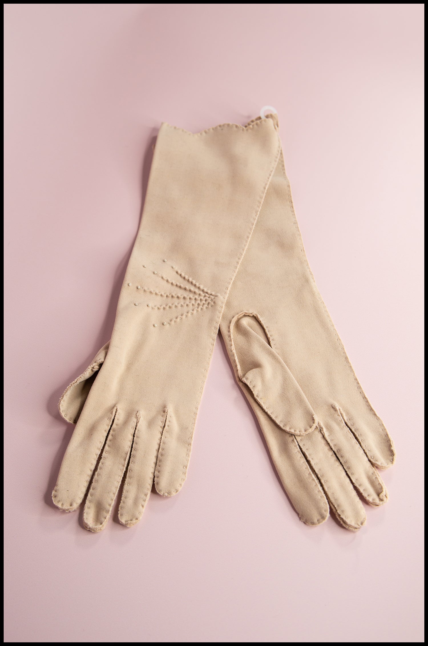Vintage 1950s Dusky Pink Cotton Gloves