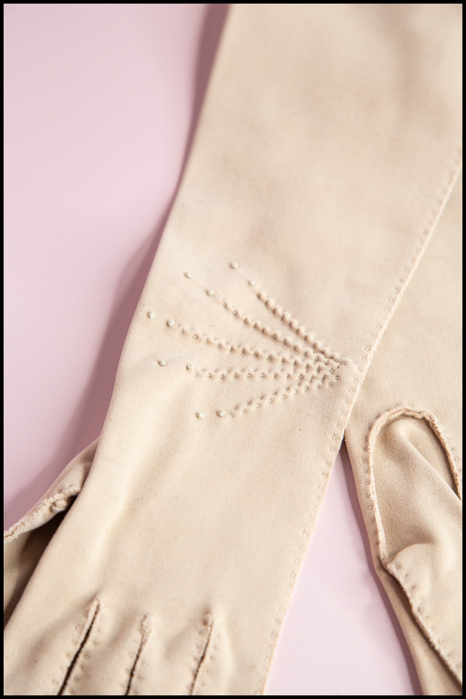 Vintage 1950s Dusky Pink Cotton Gloves