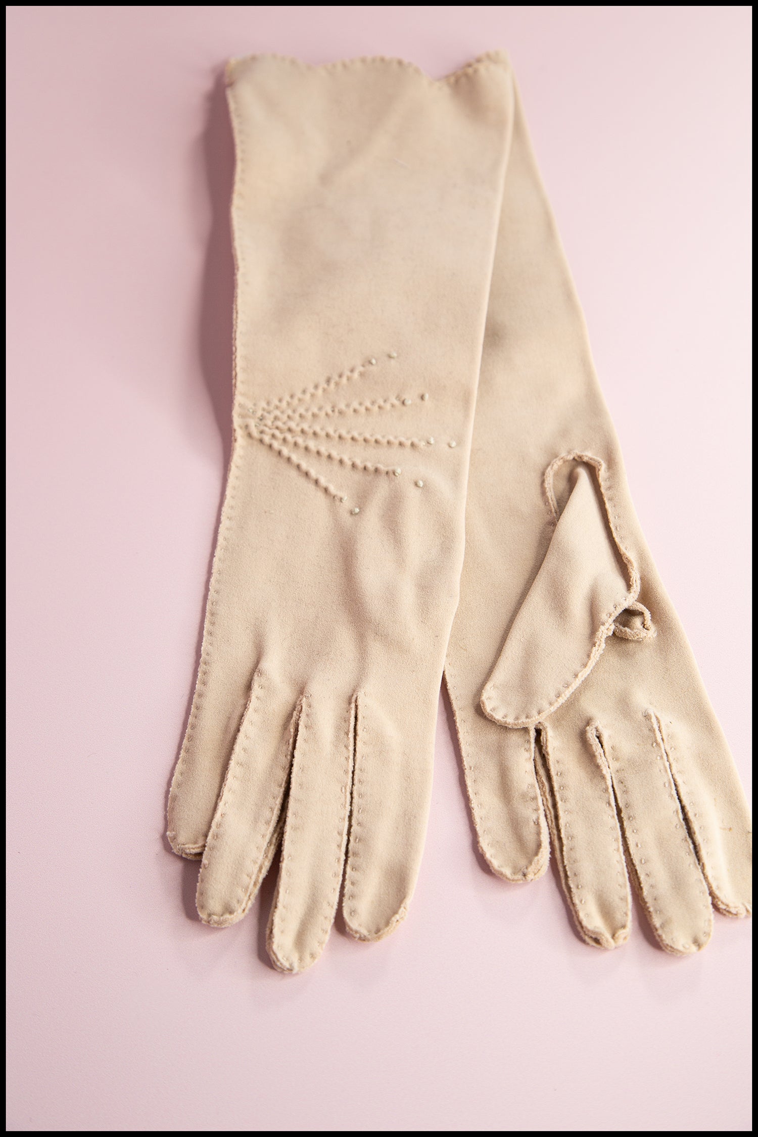 Vintage 1950s Dusky Pink Cotton Gloves