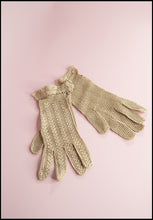 Vintage 1940s Ecru Crotchet Lace Gloves