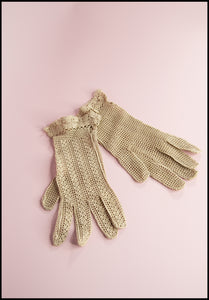 Vintage 1940s Ecru Crotchet Lace Gloves