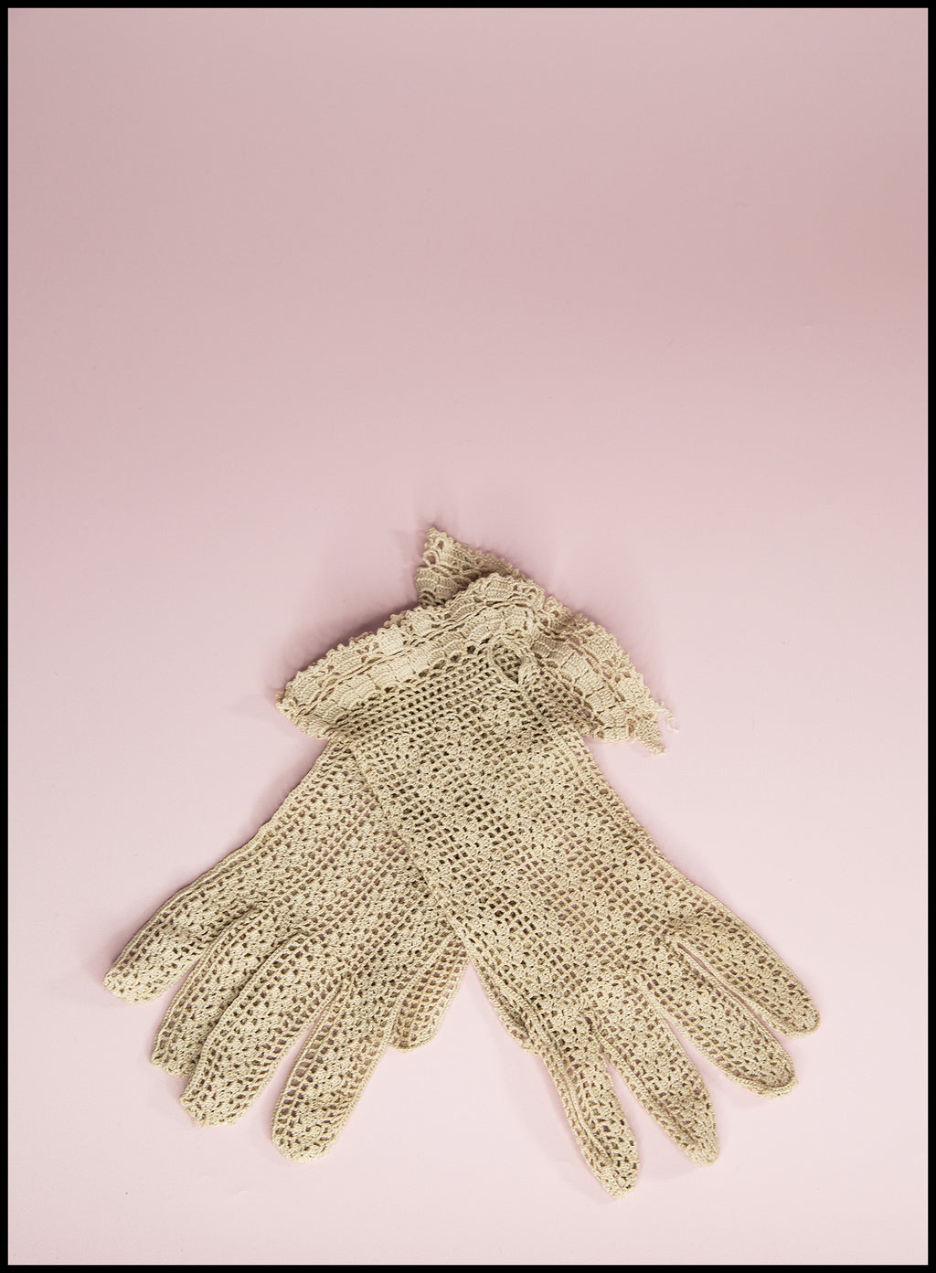 Vintage 1940s Ecru Crotchet Lace Gloves