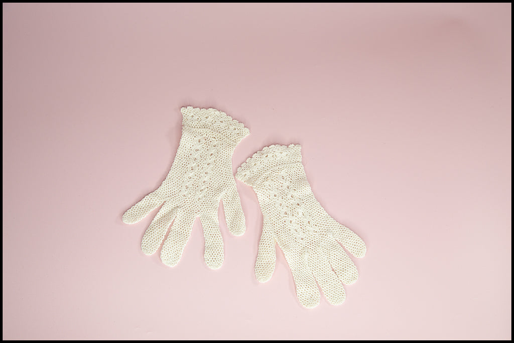 Vintage 1960s Cream Cotton Crotchet Gloves