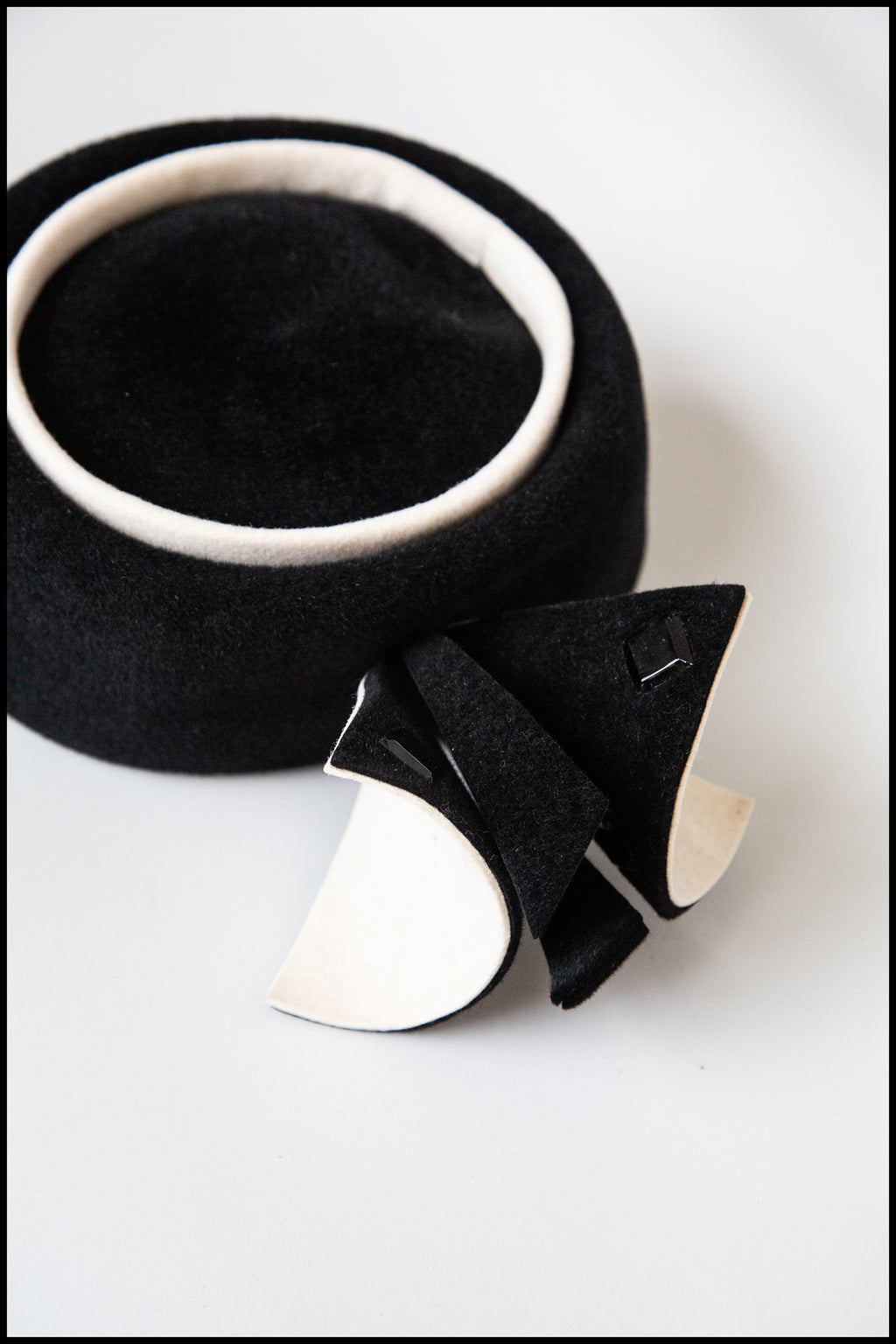 Vintage 1980s Black and White Pill Box Hat