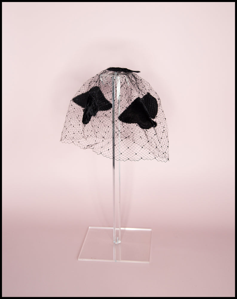 Vintage 1950s Black Velvet Veil