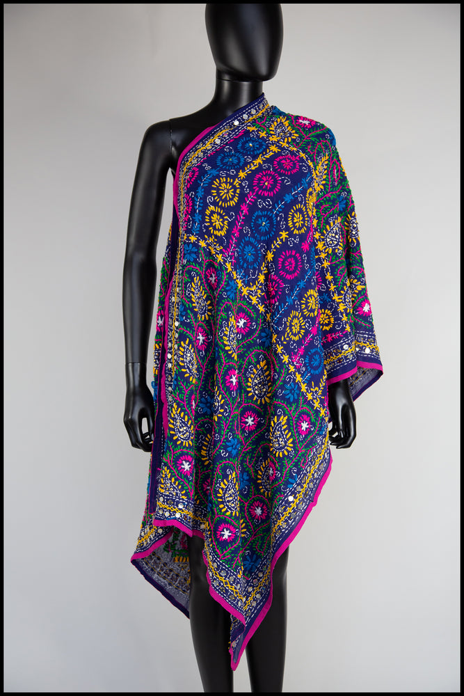 Vintage 1970s Indian Phulkari Blue Embroidered Silk Wool Wrap
