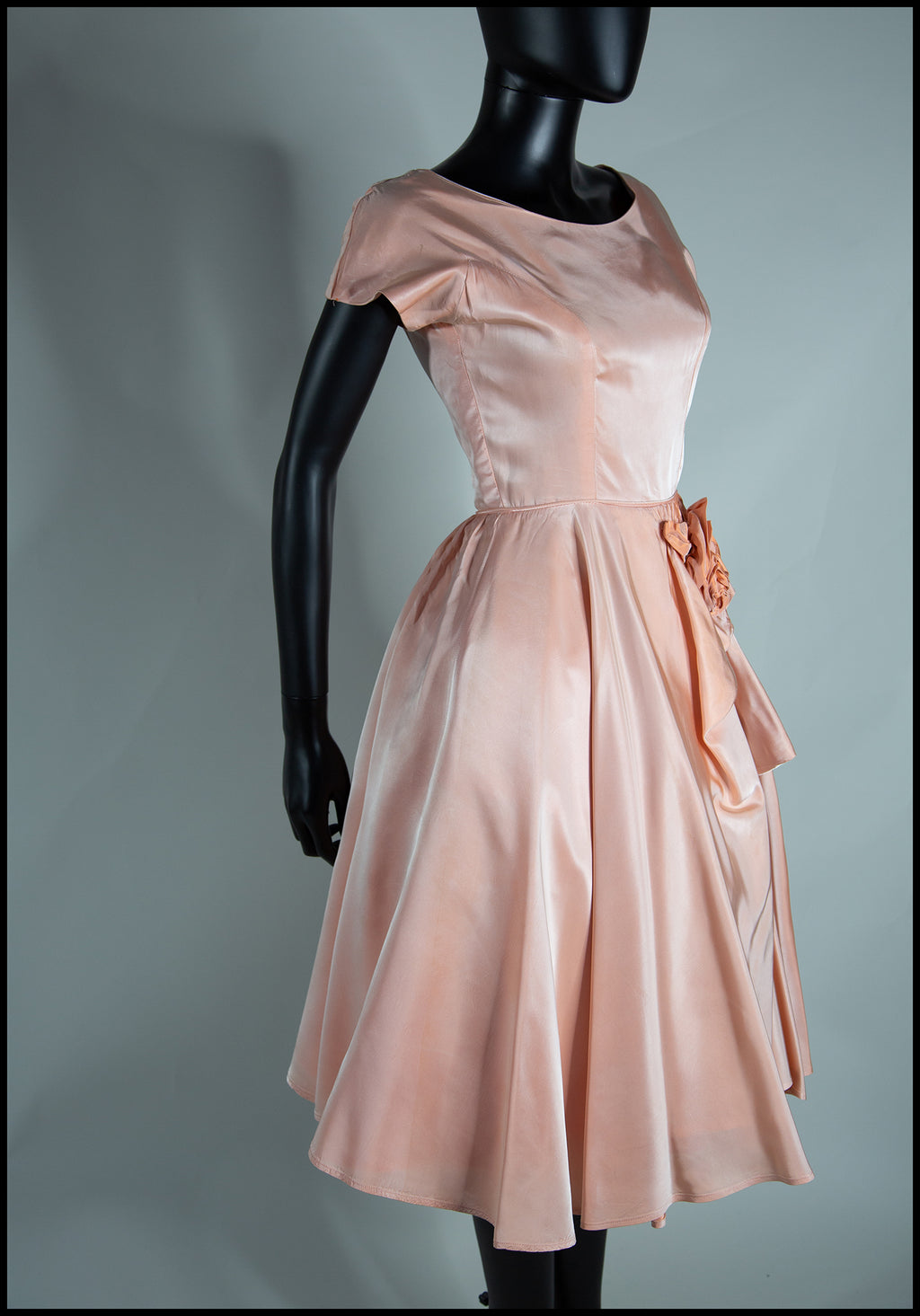 Vintage 1950s Peach Pink Rose Taffeta Dress