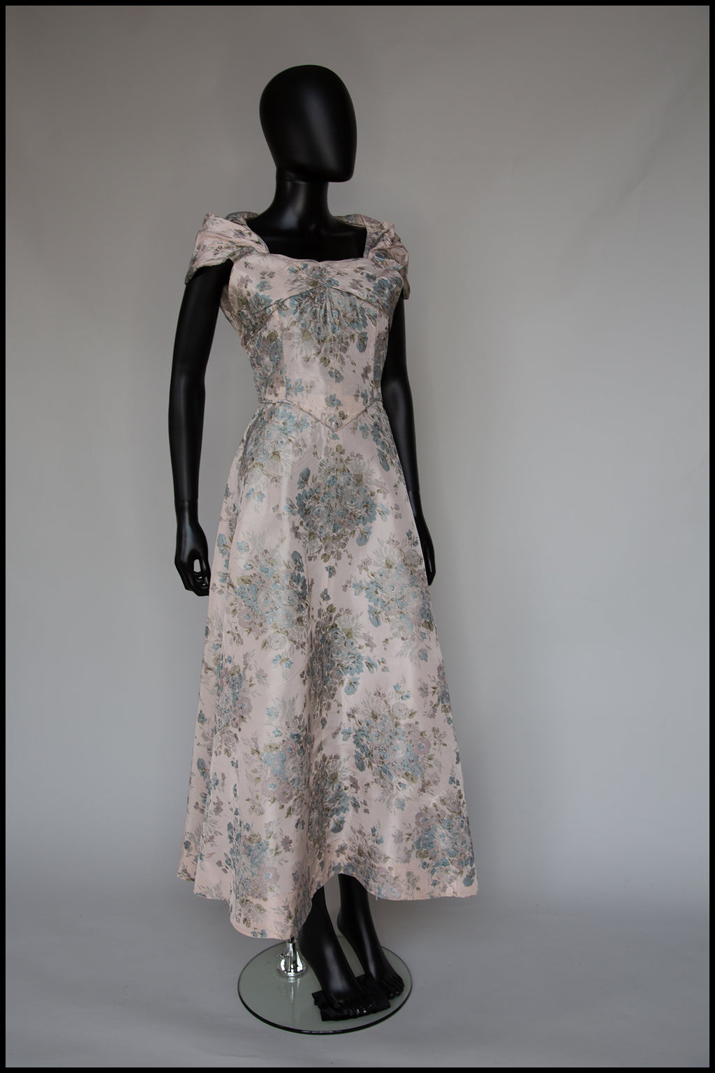 Vintage 1940s Pink Rose Print Gown
