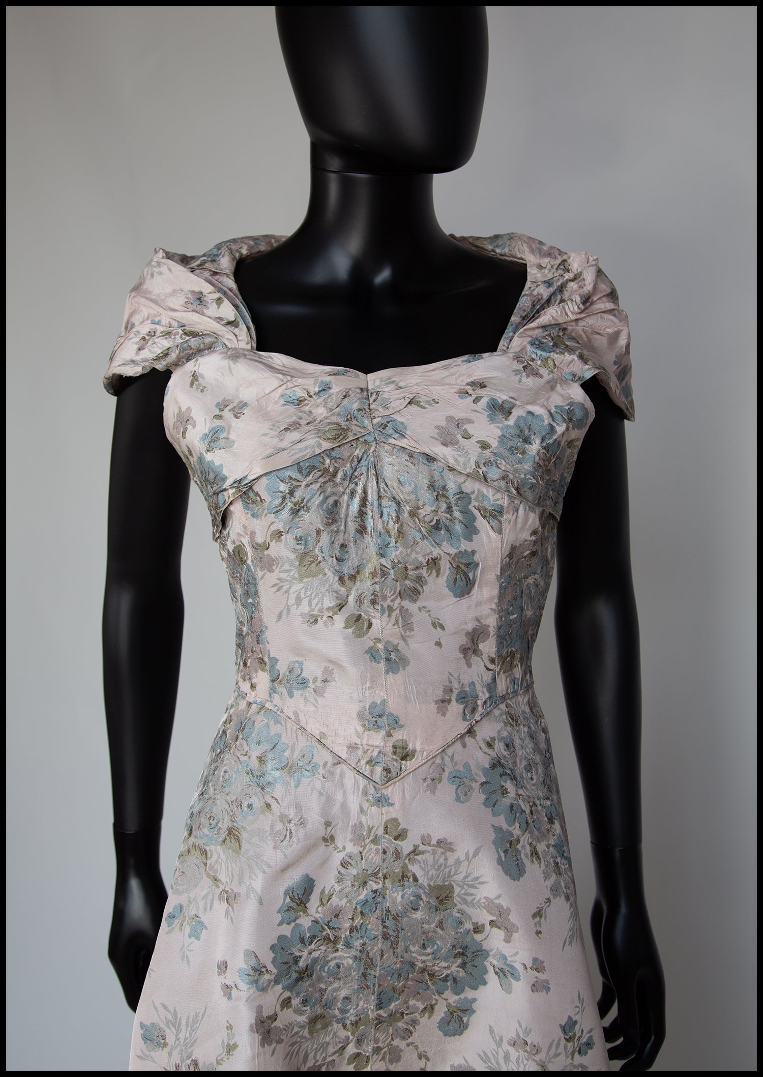 Vintage 1940s Pink Rose Print Gown