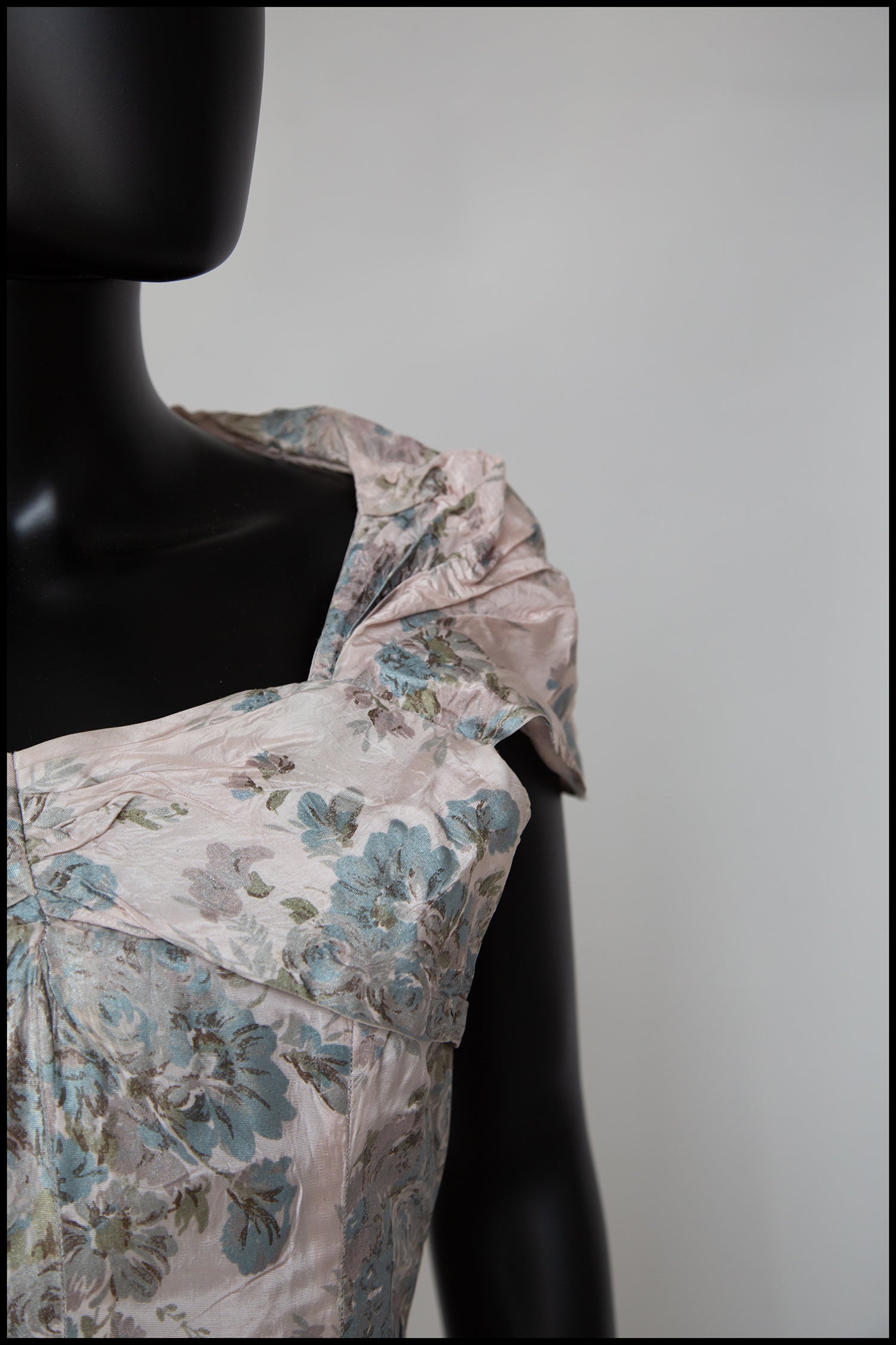 Vintage 1940s Pink Rose Print Gown