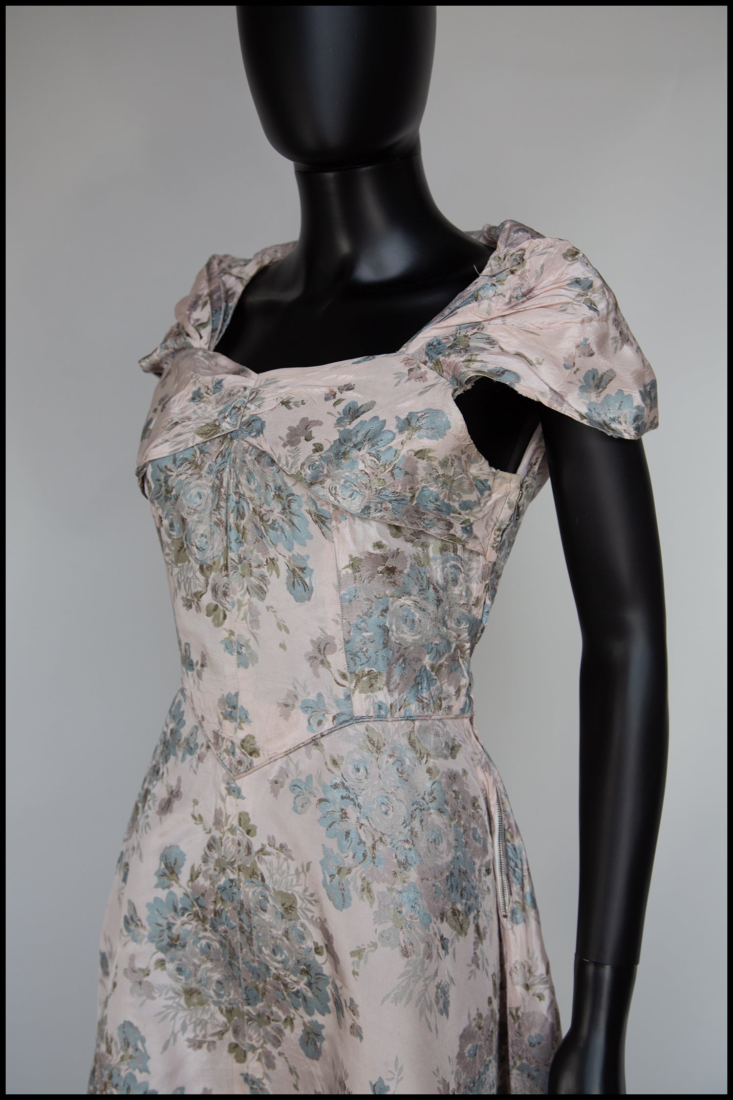 Vintage 1940s Pink Rose Print Gown