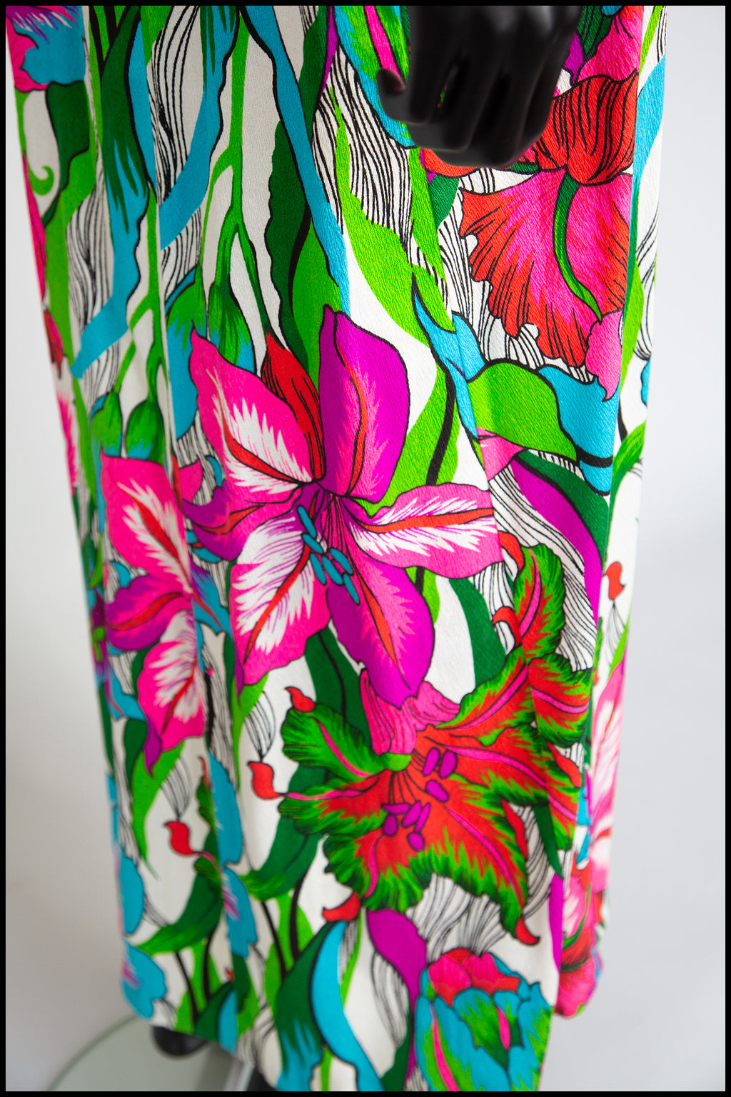 Vintage 1960s Hawaiian Barkcloth Print Maxi Dress
