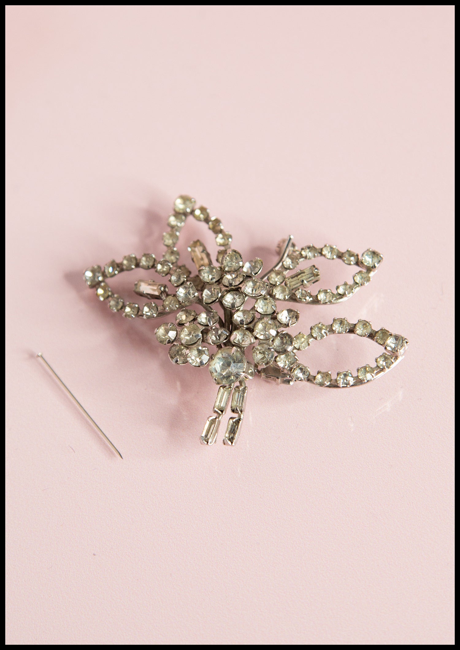 Vintage 1940s Rhinestone Leaf Brooch