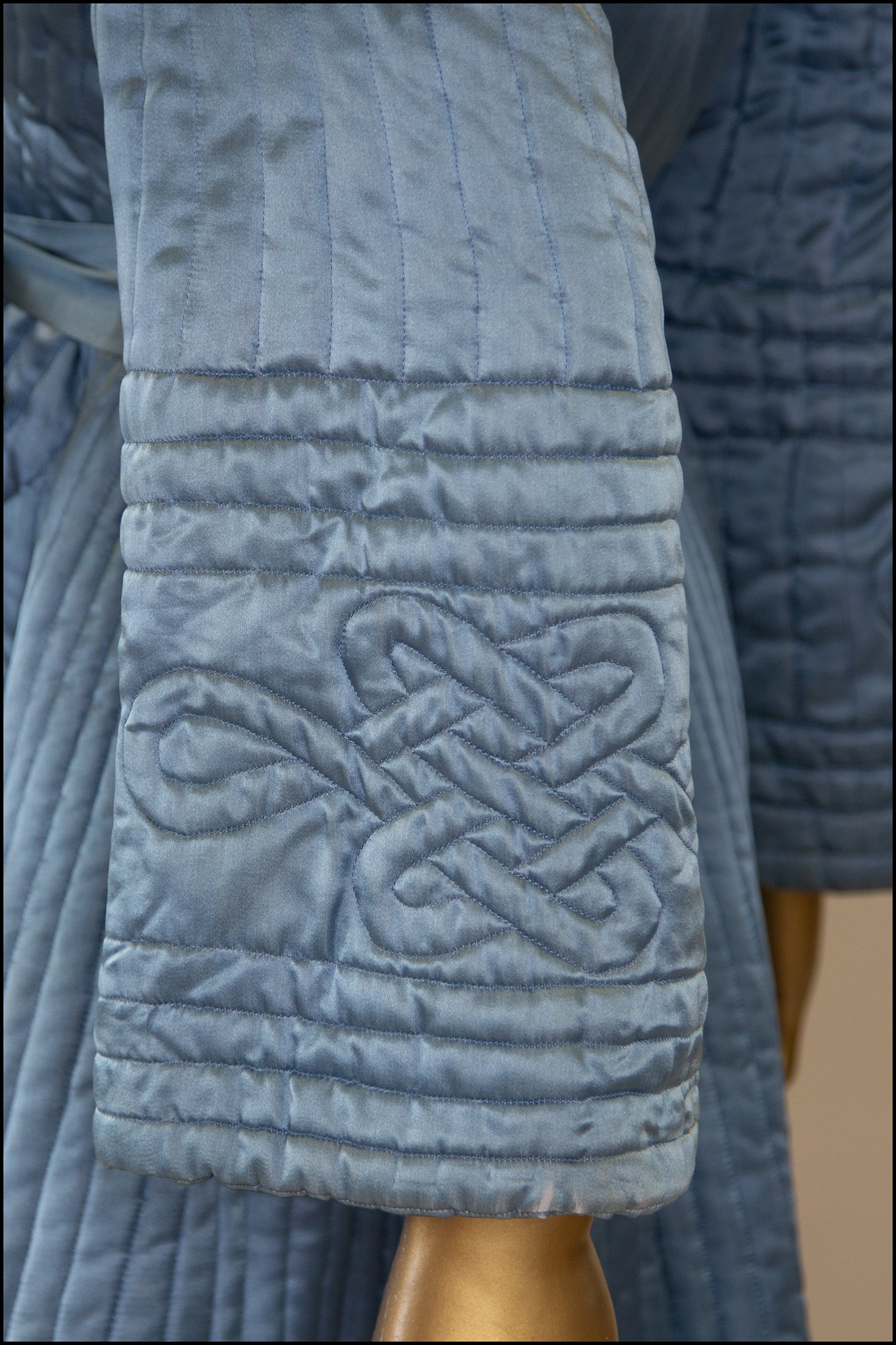 Vintage 1940s Blue Silk Quilted Robe