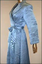 Vintage 1940s Blue Silk Quilted Robe