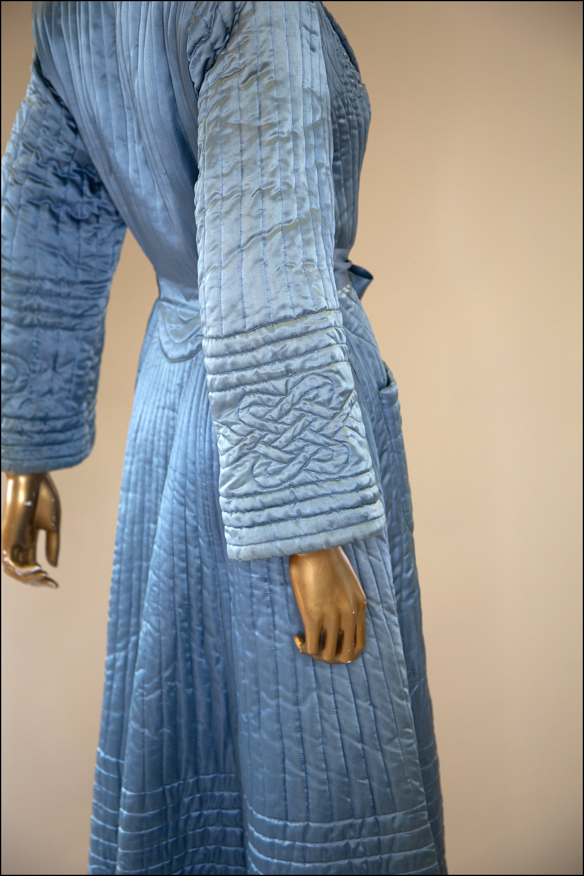Robes vintage annee 40 d'occasion - Vêtements Robes vintage annee 40 d'occasion - Vêtements