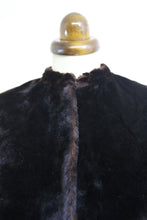 Vintage 1920s Black Thick Velvet Cropped Cape
