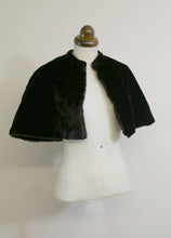 Vintage 1920s Black Thick Velvet Cropped Cape