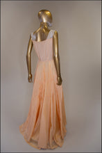 Vintage 1940s Fine Lace Wedding Dress