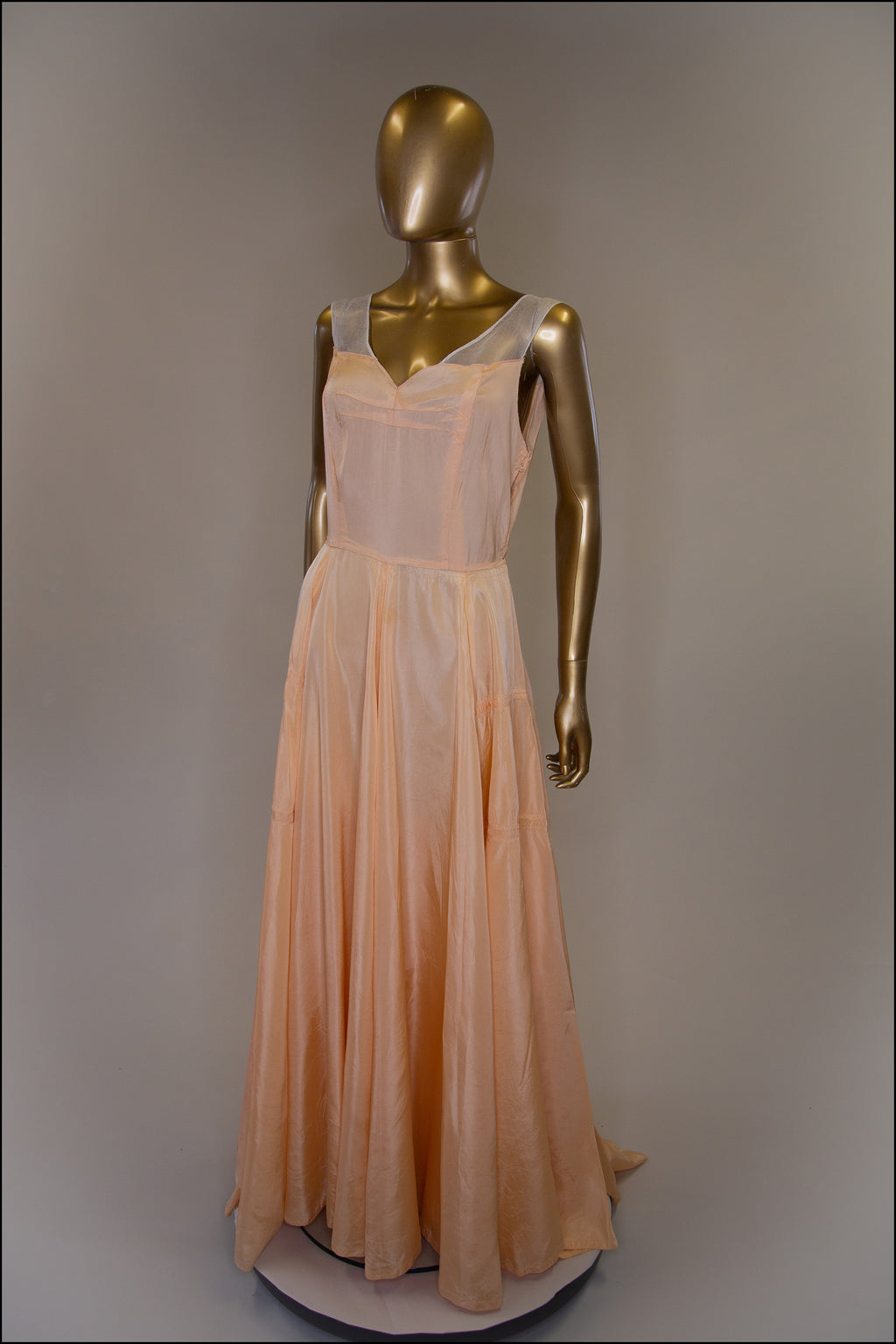 Vintage 1940s Fine Lace Wedding Dress