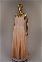Vintage 1940s Fine Lace Wedding Dress