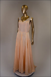 Vintage 1940s Fine Lace Wedding Dress