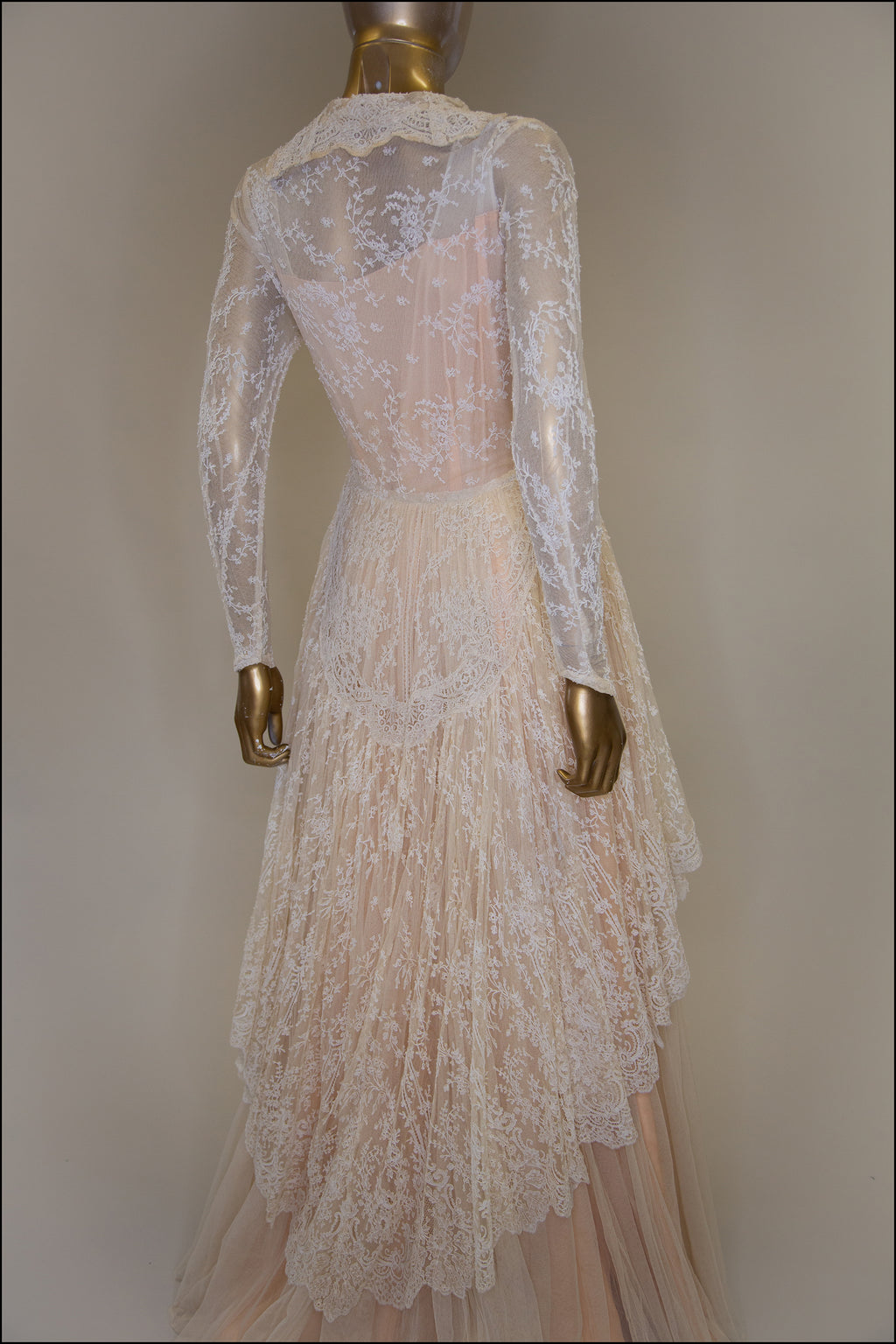 Vintage 1940s Fine Lace Wedding Dress