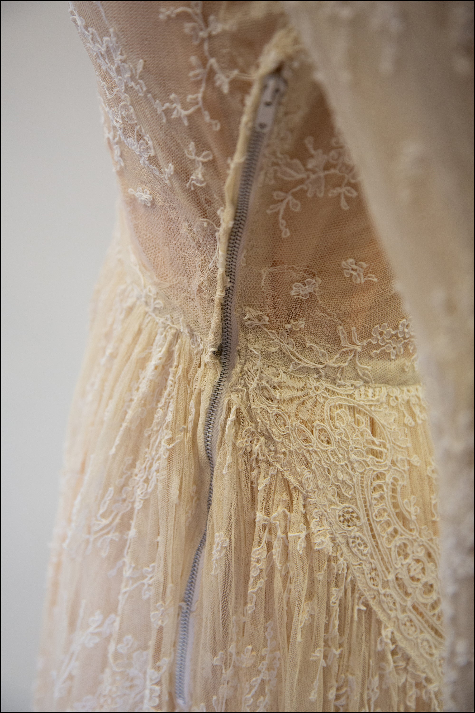 Vintage 1940s Fine Lace Wedding Dress