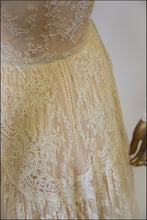 Vintage 1940s Fine Lace Wedding Dress