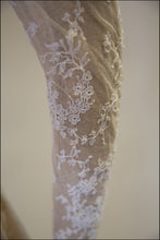 Vintage 1940s Fine Lace Wedding Dress