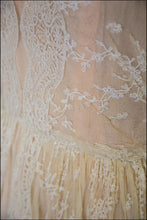 Vintage 1940s Fine Lace Wedding Dress