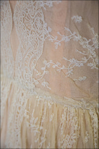 Vintage 1940s Fine Lace Wedding Dress