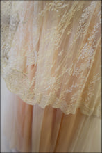 Vintage 1940s Fine Lace Wedding Dress