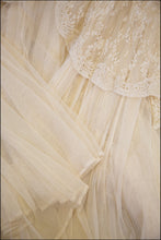 Vintage 1940s Fine Lace Wedding Dress
