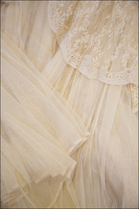 Vintage 1940s Fine Lace Wedding Dress