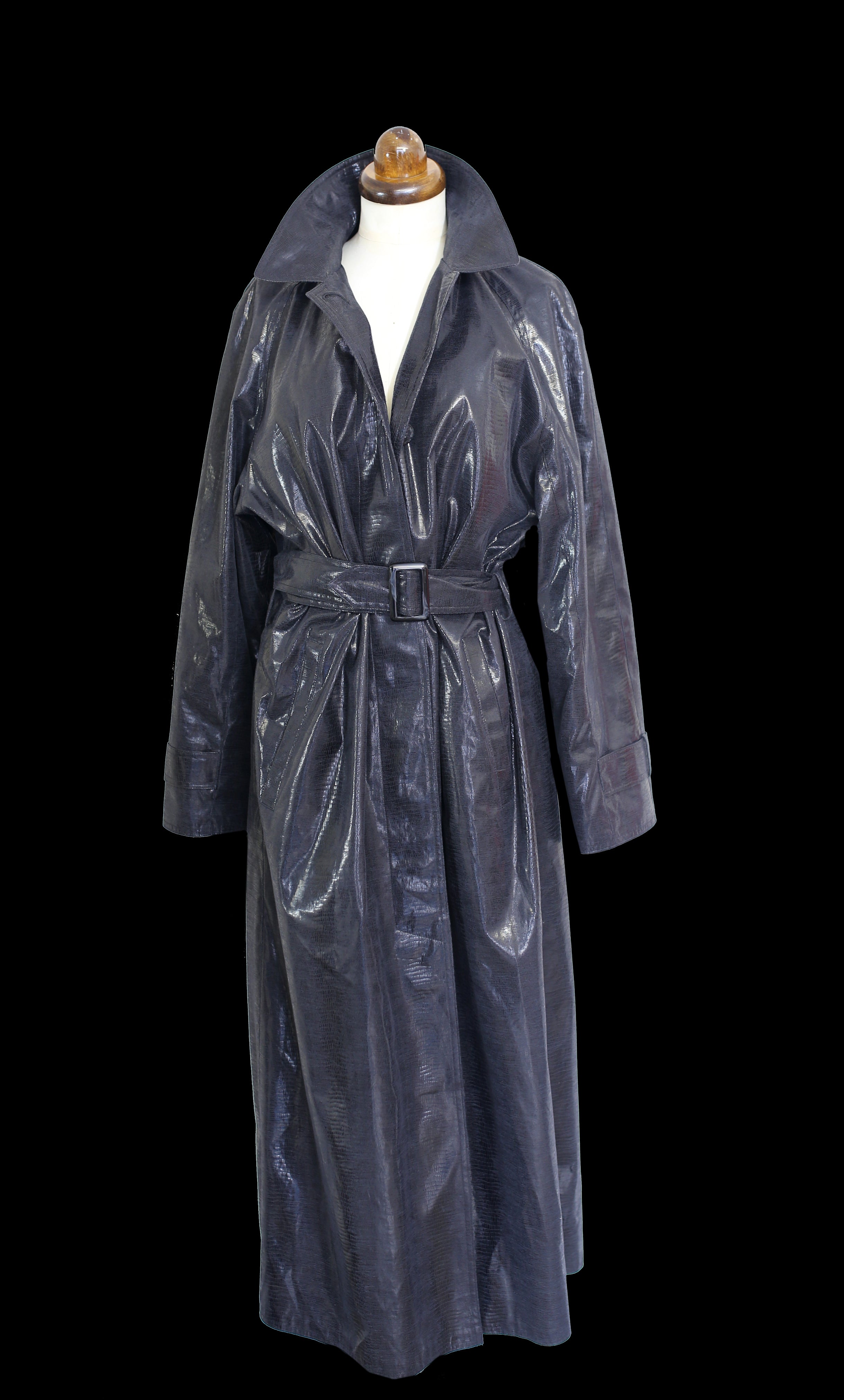 Vintage 1980s Shiny Black Snakeskin Mac