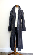 Vintage 1980s Shiny Black Snakeskin Mac