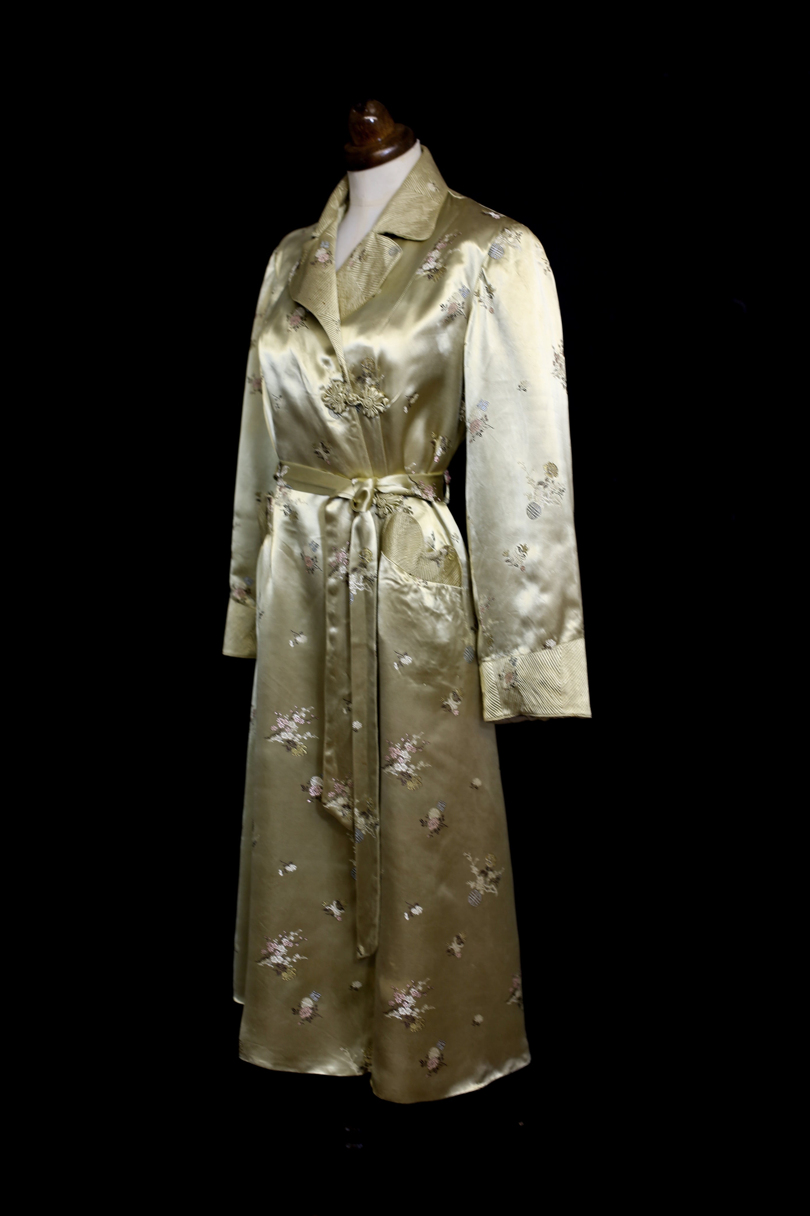 Vintage 1950s Silk Robe