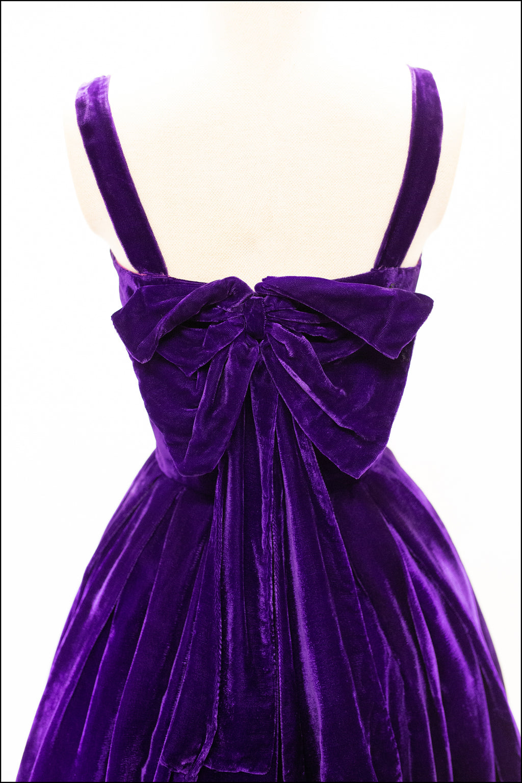 purple velvet dress vintage Victorian Antique Fashion 1890s Purple Velvet Dinner / Reception Dress