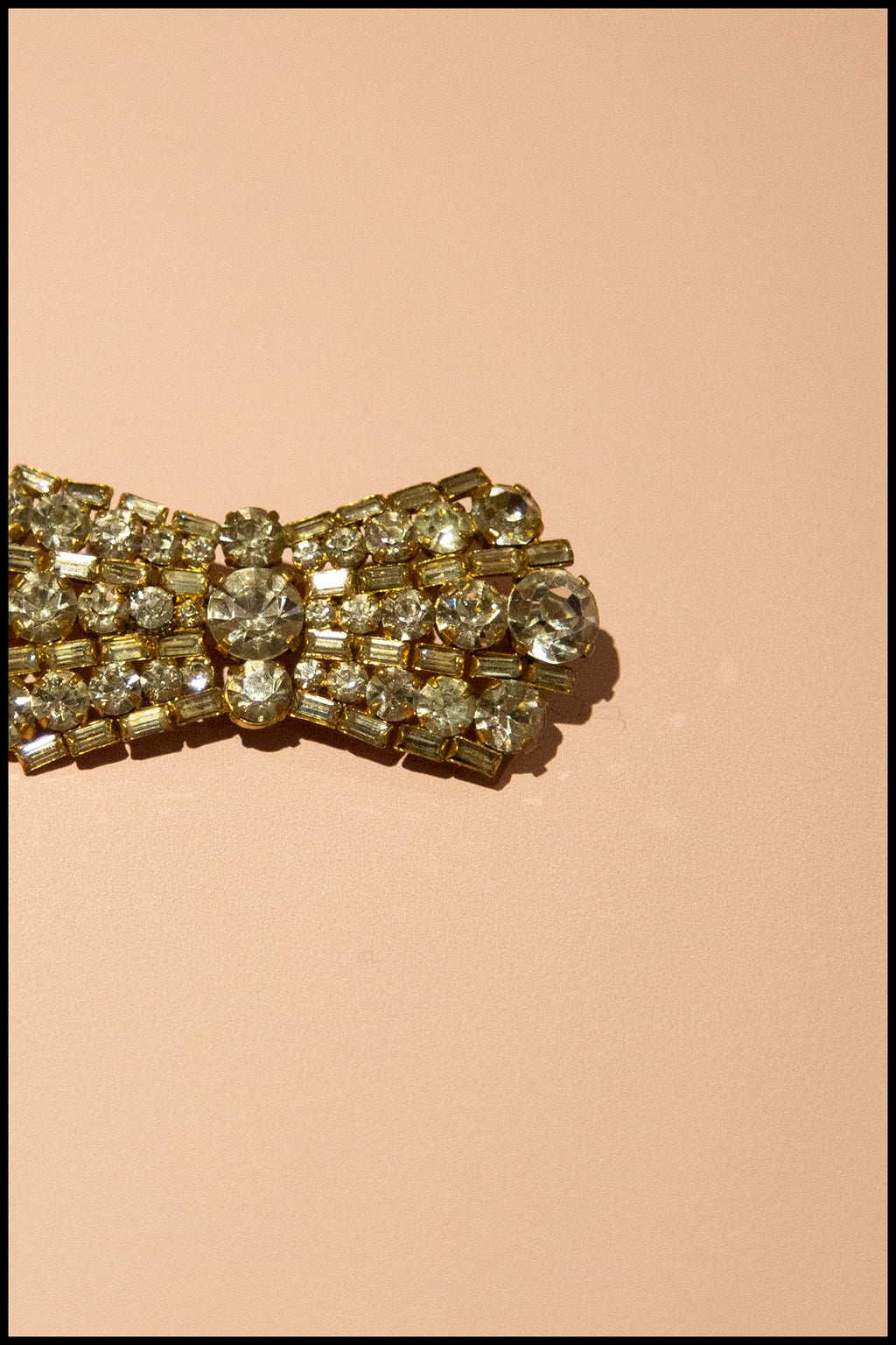 Vintage 1940s Art Deco Bow Brooch