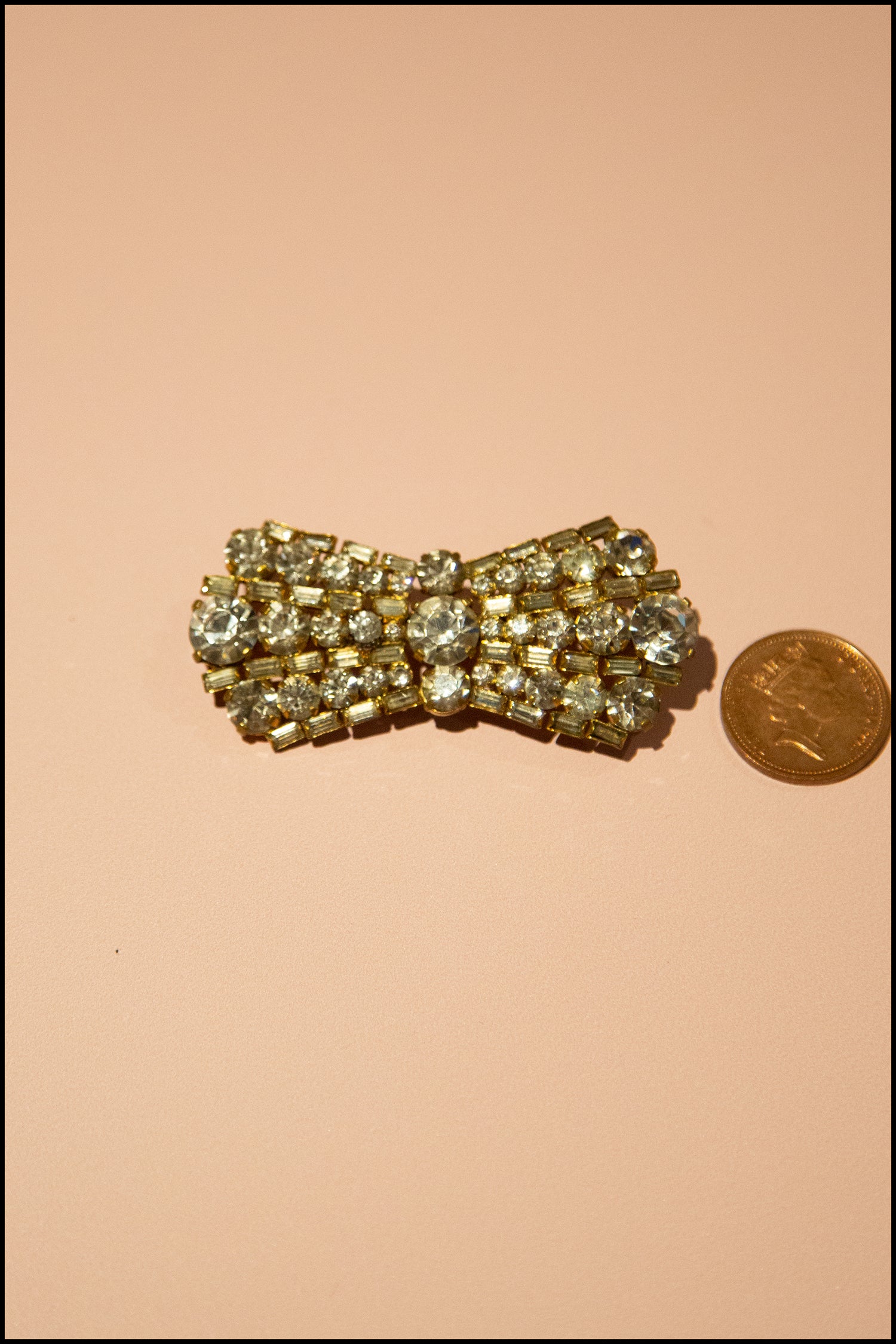 Vintage 1940s Art Deco Bow Brooch