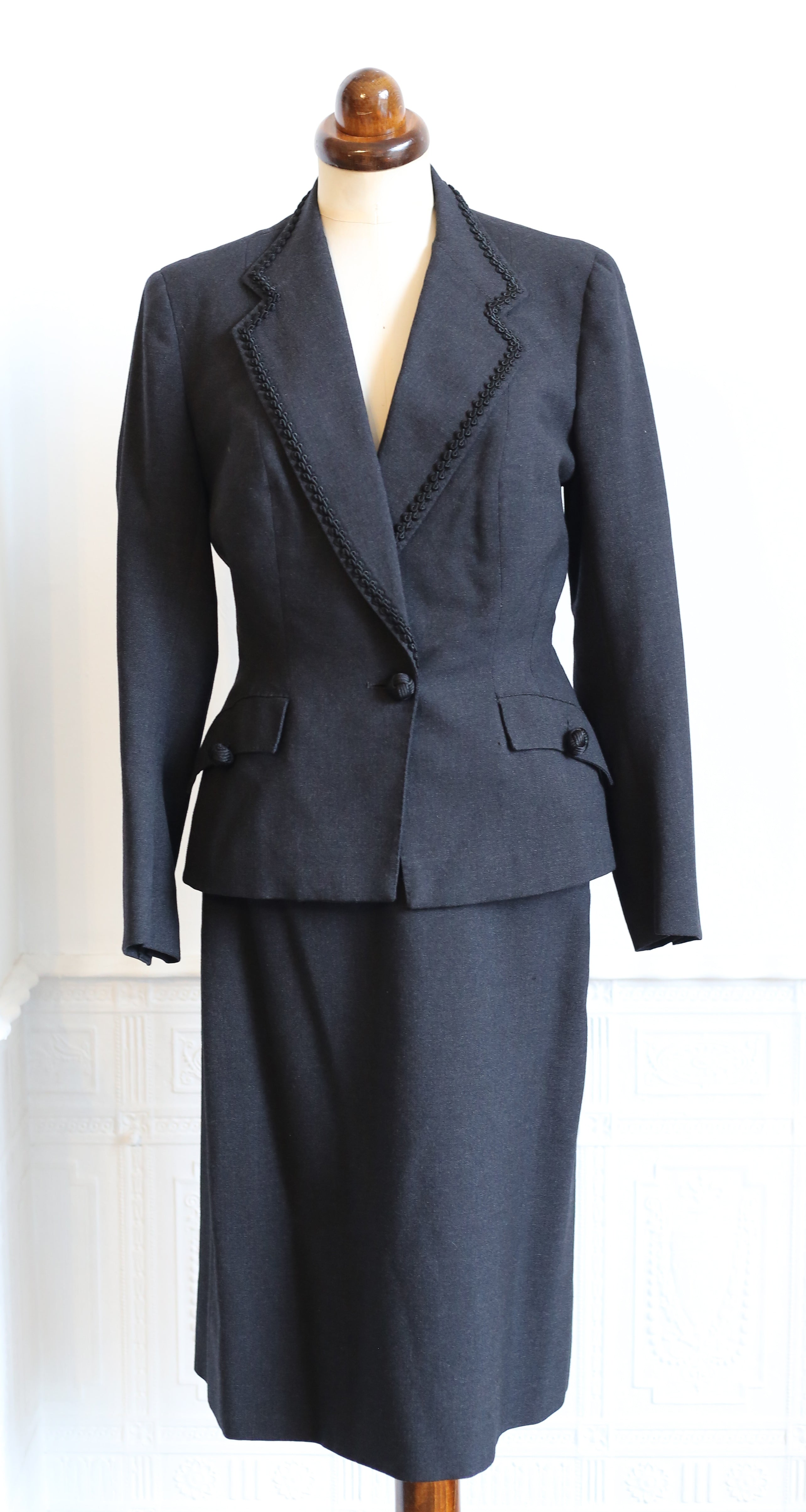 Vintage 1940s Grey Wool Skirt Suit