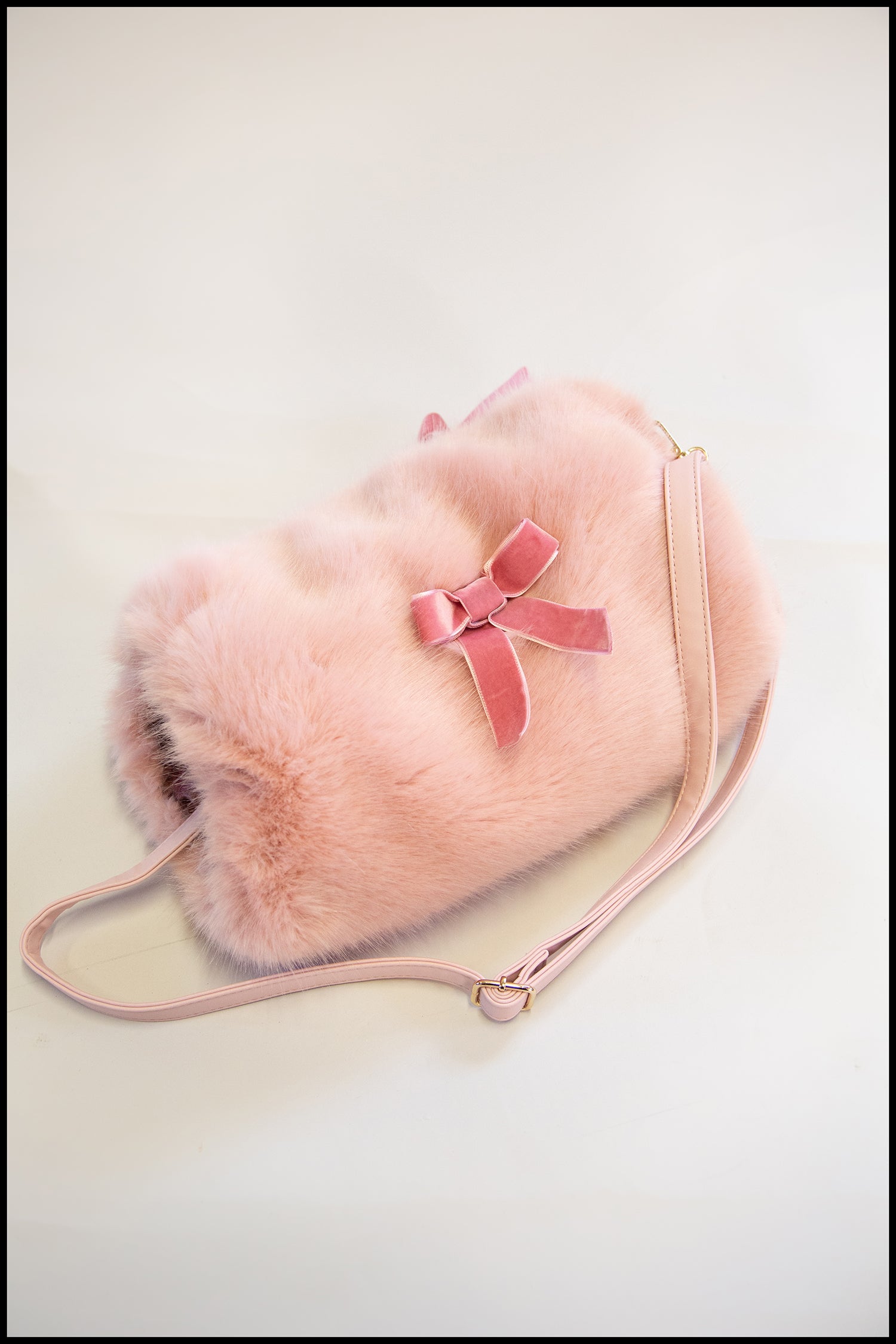 Powder Puff Faux Fur Muff Bag – ALEXANDRAKING