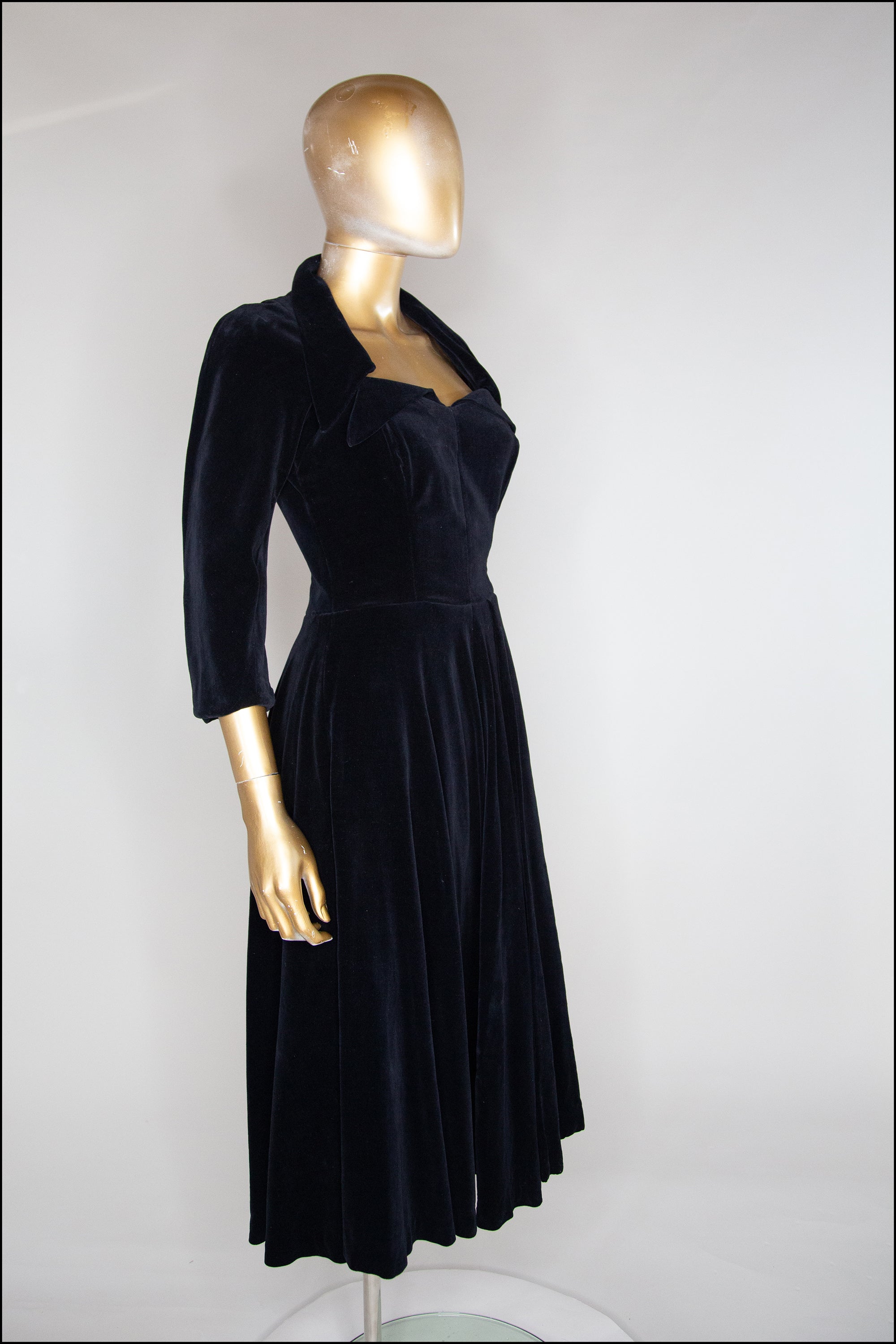 RESERVED Vintage 1940s Black Velvet Illusion Dress – ALEXANDRA-KING