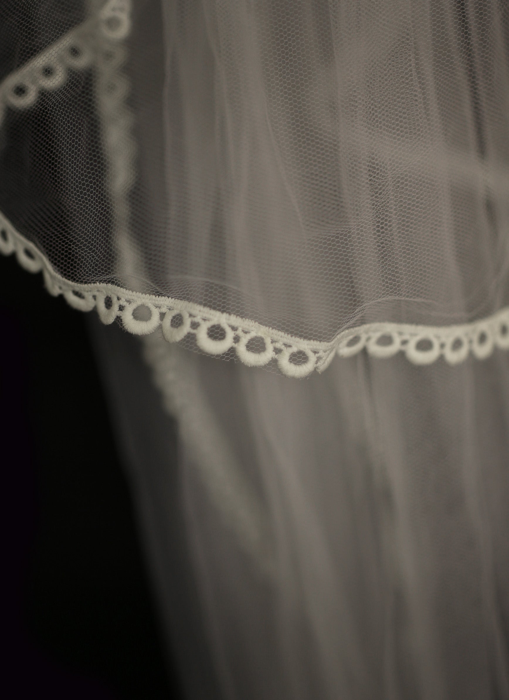 Vintage Ivory Lace Edge Wedding Veil