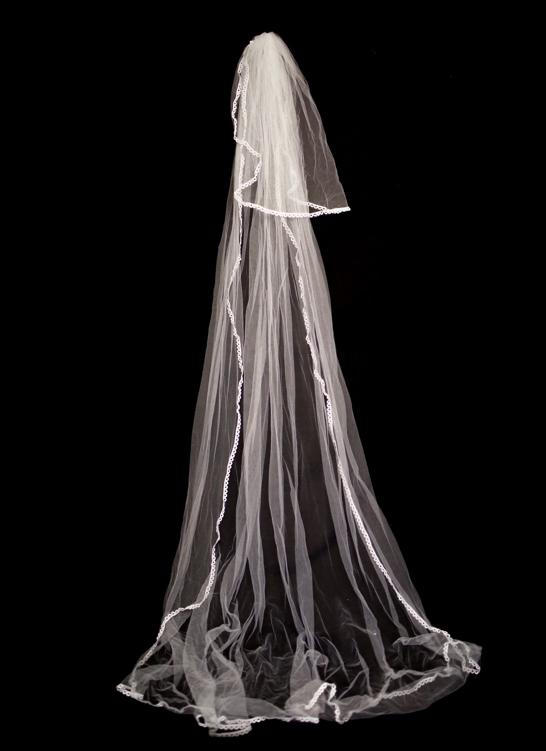 Vintage Ivory Lace Edge Wedding Veil