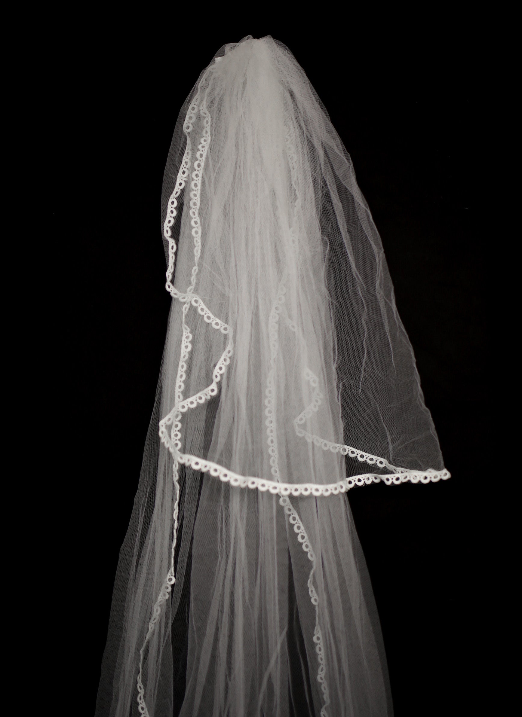 Vintage Ivory Lace Edge Wedding Veil